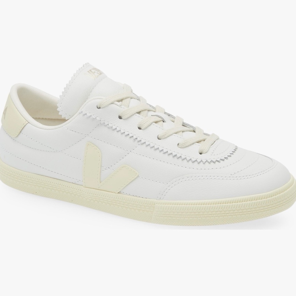 NEW. VEJA Women's Panenka Leather Sneaker, White Calcaire, Size EUR38 (US7)